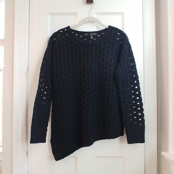 Aqua Black Sweater with Holes Asymmetrical Bottom Bloomingdale's wool blend S-M - Picture 4 of 12
